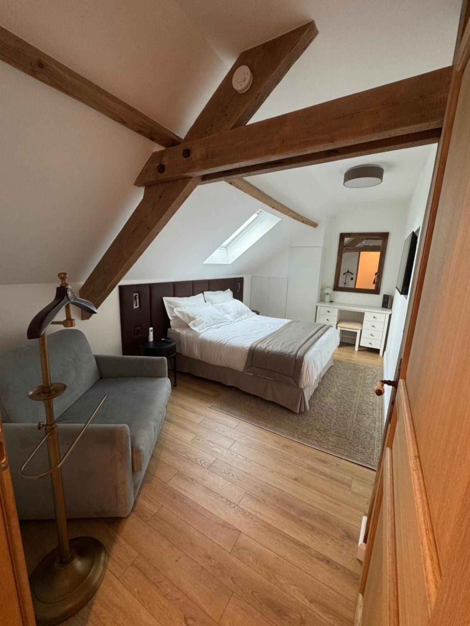 Le Cottage Maisonnette Dans Corps De Ferme Ollainville 外观 照片